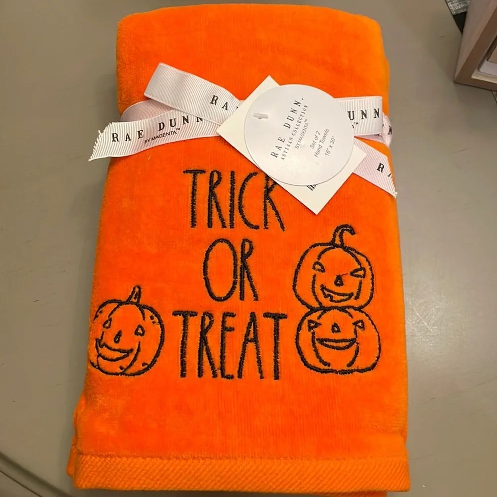 Rae Dunn Trick or Treat Halloween Hand Towels